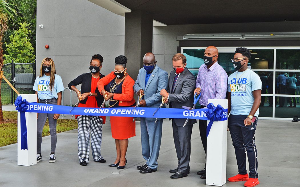 City leaders joined students and other dignitaries, to include Jacksonville Mayor Lenny Curry and founder MaliVai Washington, as they cut the ribbon on the new youth center.